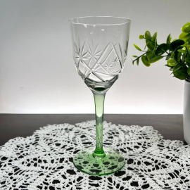 Бокалы из хрусталя с цвет ножками, алмазная грань руч работы. Винтаж. Цена за пару. Скол. Картинка 9